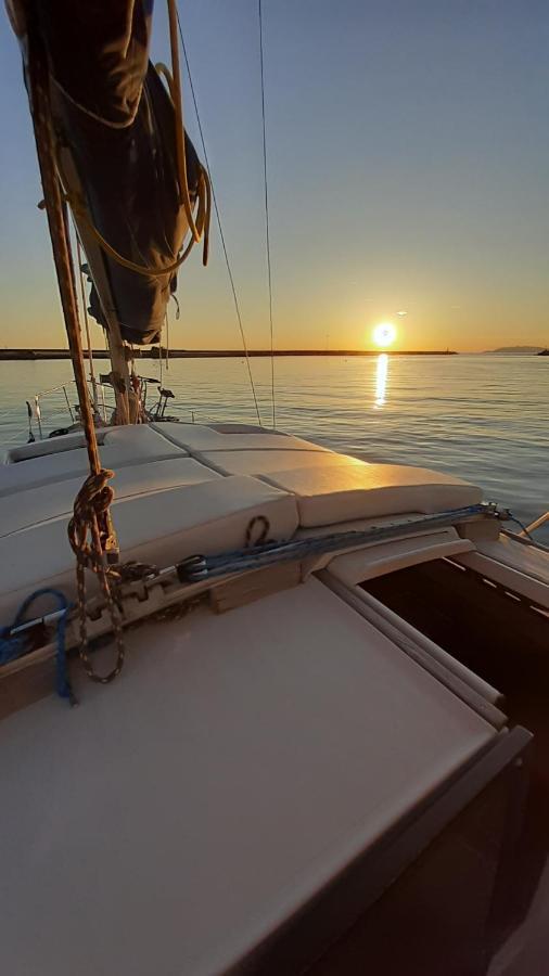 Bed & Boat Brezza Del Mare Hotel Viareggio Bagian luar foto
